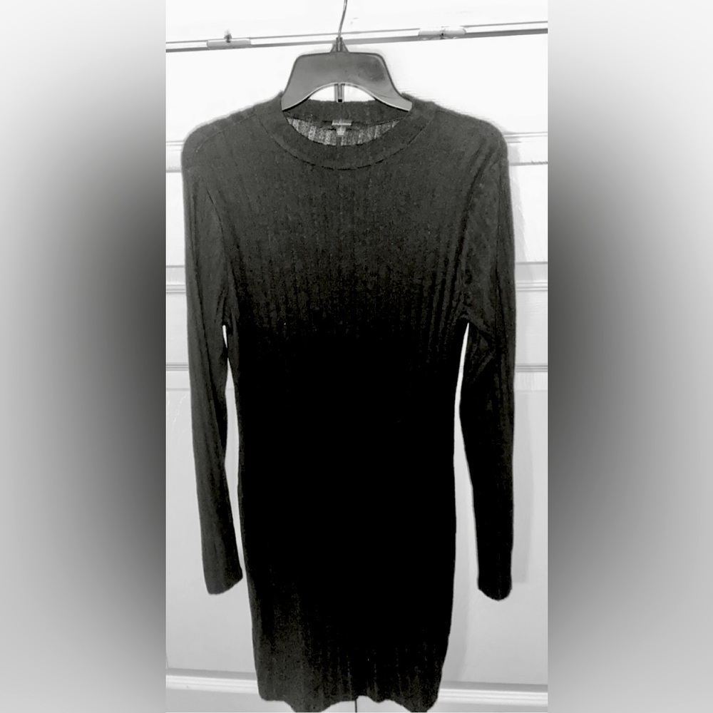 Simple and Elegant, Long-Sleeved, Striped Black Dress